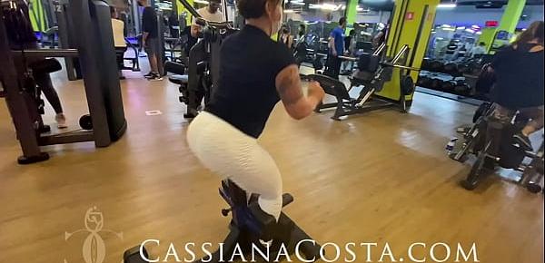 trendsFui para academia e veja no que deu! www.cassianacosta.com